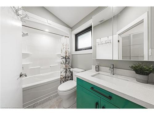 829 Forest Glen Avenue, Burlington, ON - Indoor Photo Showing Bathroom