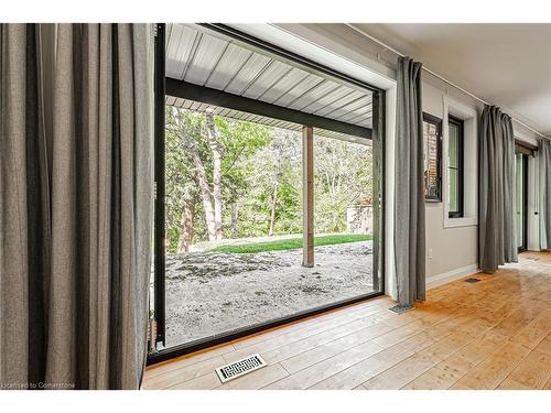 829 Forest Glen Avenue, Burlington, ON - Indoor Photo Showing Other Room