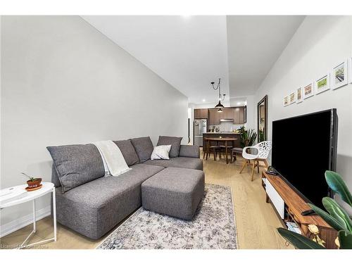 203-12 Blanshard Street Street, Hamilton, ON - Indoor Photo Showing Living Room