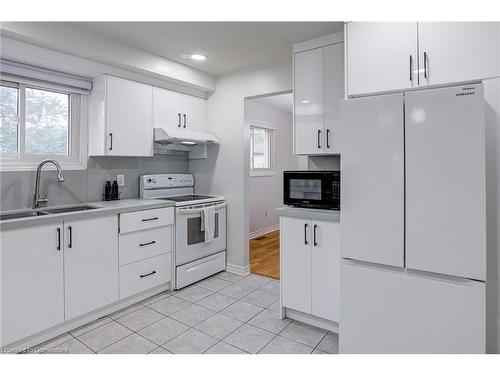 42 Mccrae Drive, Welland, ON - Indoor Photo Showing Kitchen