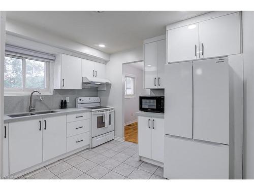 42 Mccrae Drive, Welland, ON - Indoor Photo Showing Kitchen