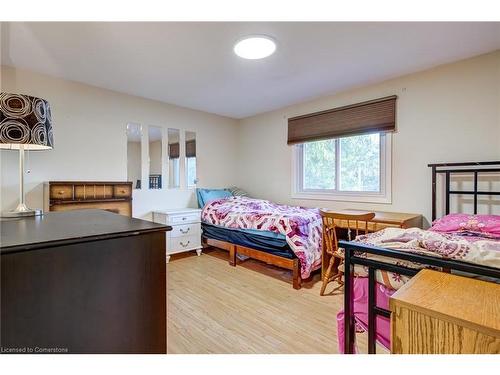 42 Mccrae Drive, Welland, ON - Indoor Photo Showing Bedroom