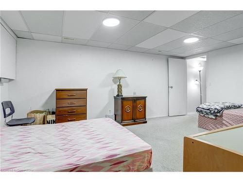 42 Mccrae Drive, Welland, ON - Indoor Photo Showing Bedroom