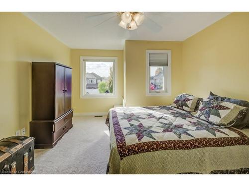 86 San Felice Court, Hamilton, ON - Indoor Photo Showing Bedroom