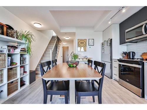 718-2300 St Clair Avenue W, Toronto, ON - Indoor Photo Showing Dining Room