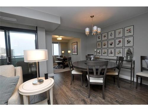 1709-301 Frances Avenue, Stoney Creek, ON - Indoor Photo Showing Dining Room