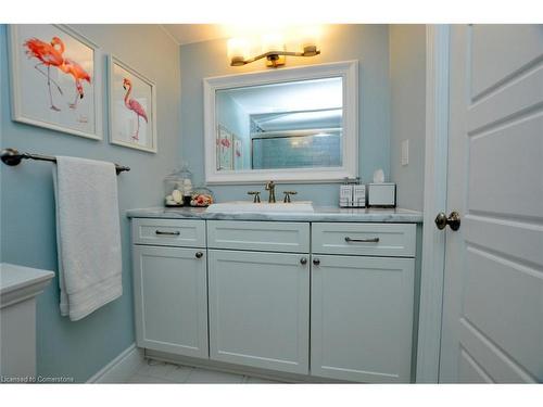 1709-301 Frances Avenue, Stoney Creek, ON - Indoor Photo Showing Bathroom