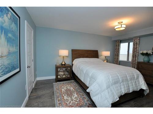 1709-301 Frances Avenue, Stoney Creek, ON - Indoor Photo Showing Bedroom