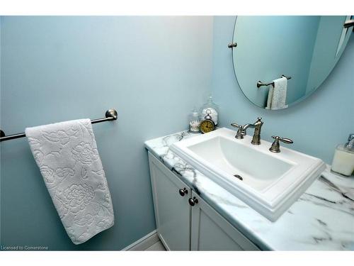 1709-301 Frances Avenue, Stoney Creek, ON - Indoor Photo Showing Bathroom