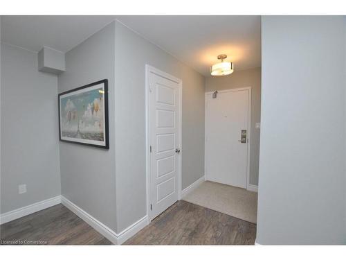 1709-301 Frances Avenue, Stoney Creek, ON - Indoor Photo Showing Other Room