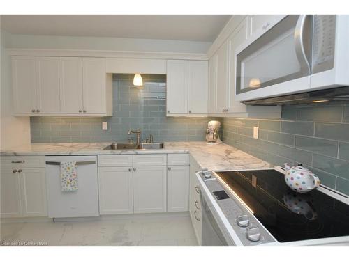 1709-301 Frances Avenue, Stoney Creek, ON - Indoor Photo Showing Kitchen