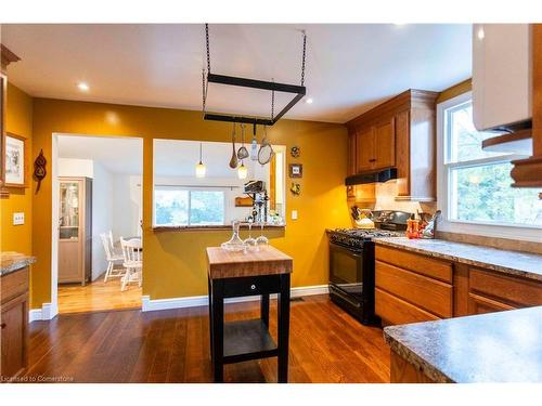 478 Mohawk Road W, Hamilton, ON - Indoor Photo Showing Kitchen