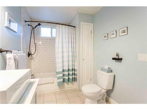 478 Mohawk Road W, Hamilton, ON - Indoor Photo Showing Bathroom