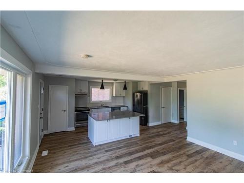 277 Upper Paradise Road, Hamilton, ON - Indoor Photo Showing Kitchen