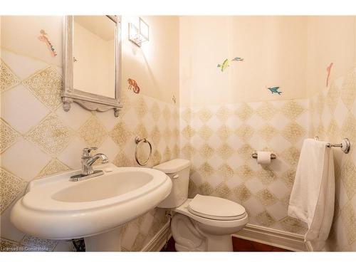 12 Beulah Avenue, Hamilton, ON - Indoor Photo Showing Bathroom