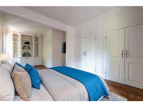 12 Beulah Avenue, Hamilton, ON - Indoor Photo Showing Bedroom