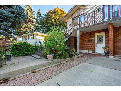 160 Gardiner Drive, Hamilton, ON - Outdoor