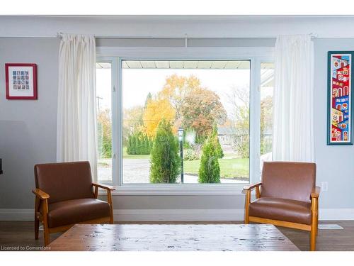 183 Sunnyridge Road, Ancaster, ON - Indoor Photo Showing Living Room