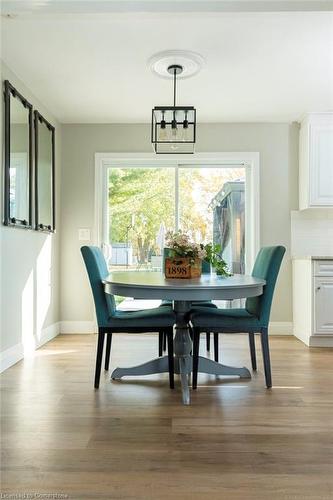 183 Sunnyridge Road, Ancaster, ON - Indoor Photo Showing Dining Room