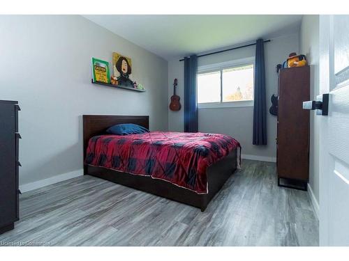 183 Sunnyridge Road, Ancaster, ON - Indoor Photo Showing Bedroom