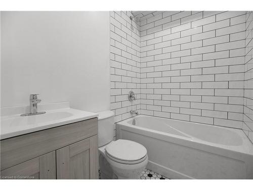 302-63 John Street S, Hamilton, ON - Indoor Photo Showing Bathroom