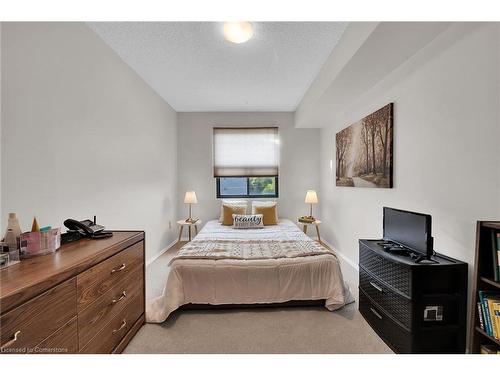 505-175 Hunter Street E, Hamilton, ON - Indoor Photo Showing Bedroom