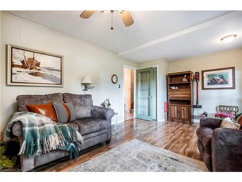 29 Abbington Drive, Hamilton, ON - Indoor Photo Showing Living Room