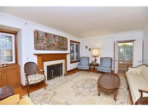 11 Forsyth Place, Hamilton, ON - Indoor Photo Showing Living Room With Fireplace