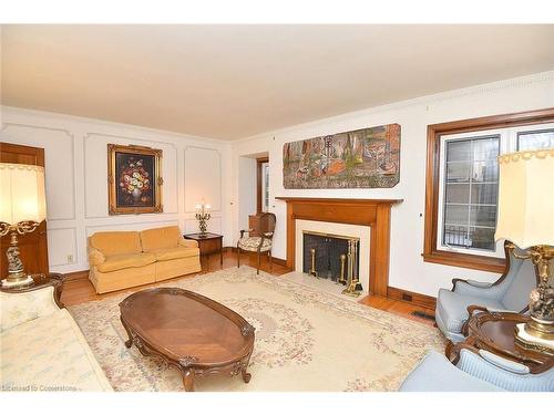 11 Forsyth Place, Hamilton, ON - Indoor Photo Showing Living Room With Fireplace