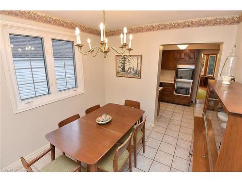 11 Forsyth Place, Hamilton, ON - Indoor Photo Showing Dining Room