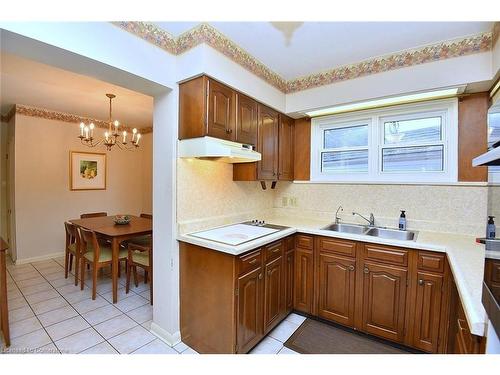 11 Forsyth Place, Hamilton, ON - Indoor Photo Showing Kitchen With Double Sink