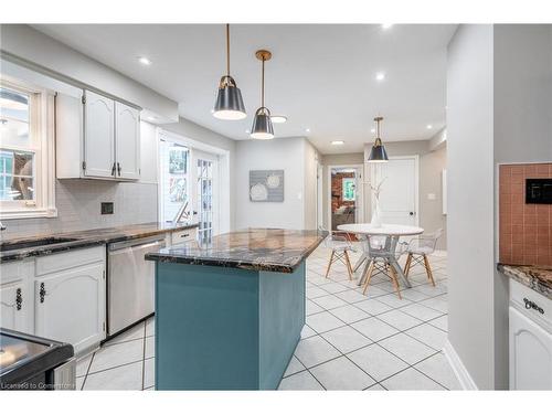 2214 3Rd Side Road, Campbellville, ON - Indoor Photo Showing Kitchen With Upgraded Kitchen