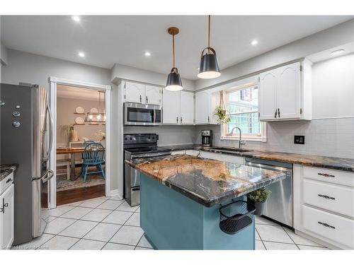 2214 3Rd Side Road, Campbellville, ON - Indoor Photo Showing Kitchen With Upgraded Kitchen