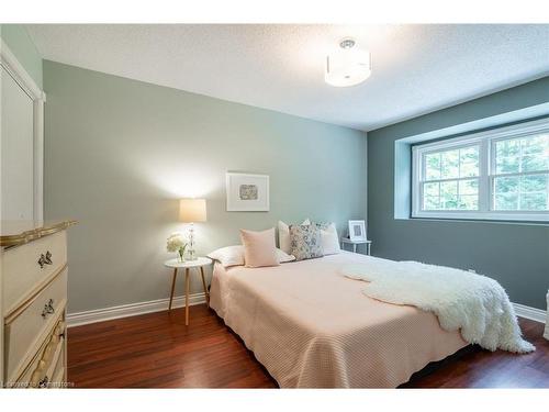 2214 3Rd Side Road, Campbellville, ON - Indoor Photo Showing Bedroom