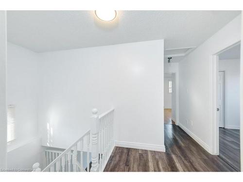 94 Highbury Drive, Hamilton, ON - Indoor Photo Showing Other Room