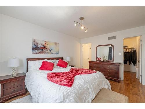 1434 Evans Boulevard, London, ON - Indoor Photo Showing Bedroom