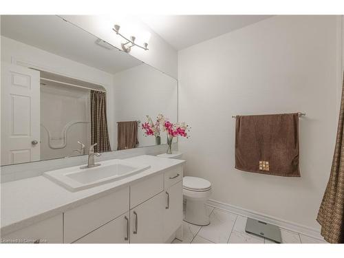 1434 Evans Boulevard, London, ON - Indoor Photo Showing Bathroom