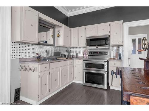 155 Bishopsgate Road, Scotland, ON - Indoor Photo Showing Kitchen