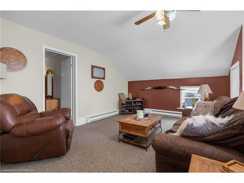 155 Bishopsgate Road, Scotland, ON - Indoor Photo Showing Living Room