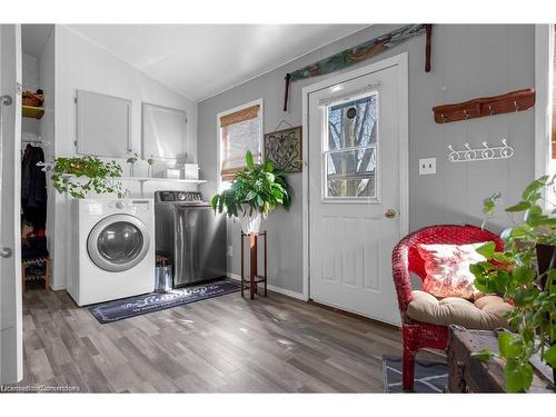 155 Bishopsgate Road, Scotland, ON - Indoor Photo Showing Laundry Room