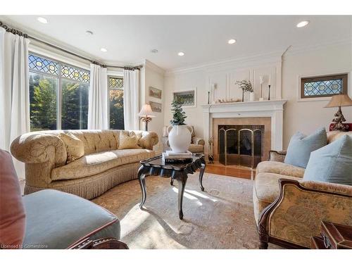 90 Ridge Road, Grimsby, ON - Indoor Photo Showing Living Room With Fireplace