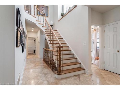 90 Ridge Road, Grimsby, ON - Indoor Photo Showing Other Room