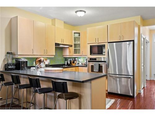 99 Willowlanding Court, Welland, ON - Indoor Photo Showing Kitchen