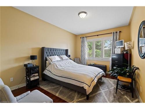 99 Willowlanding Court, Welland, ON - Indoor Photo Showing Bedroom