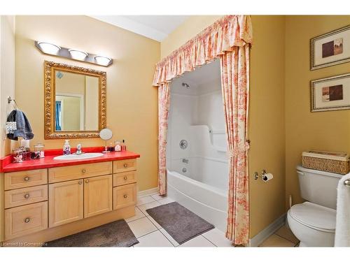 99 Willowlanding Court, Welland, ON - Indoor Photo Showing Bathroom