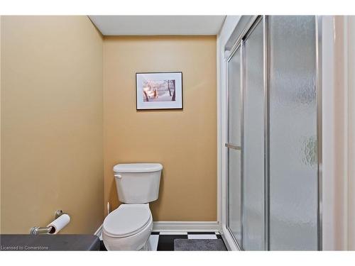 99 Willowlanding Court, Welland, ON - Indoor Photo Showing Bathroom