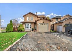 3261 Woodcroft Crescent  Burlington, ON L7M 3K8