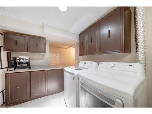 3261 Woodcroft Crescent, Burlington, ON - Indoor Photo Showing Laundry Room