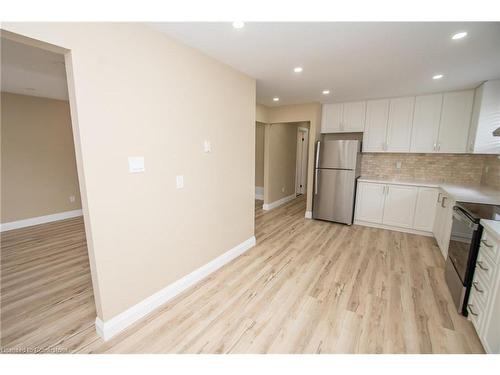 31 Tolton Drive, Brampton, ON - Indoor Photo Showing Kitchen