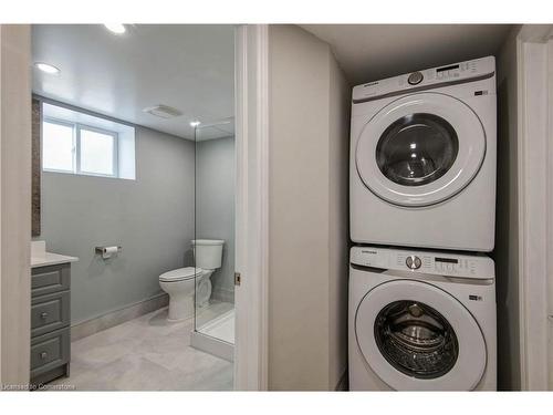 Lower-1417 Augustine Drive, Burlington, ON - Indoor Photo Showing Laundry Room